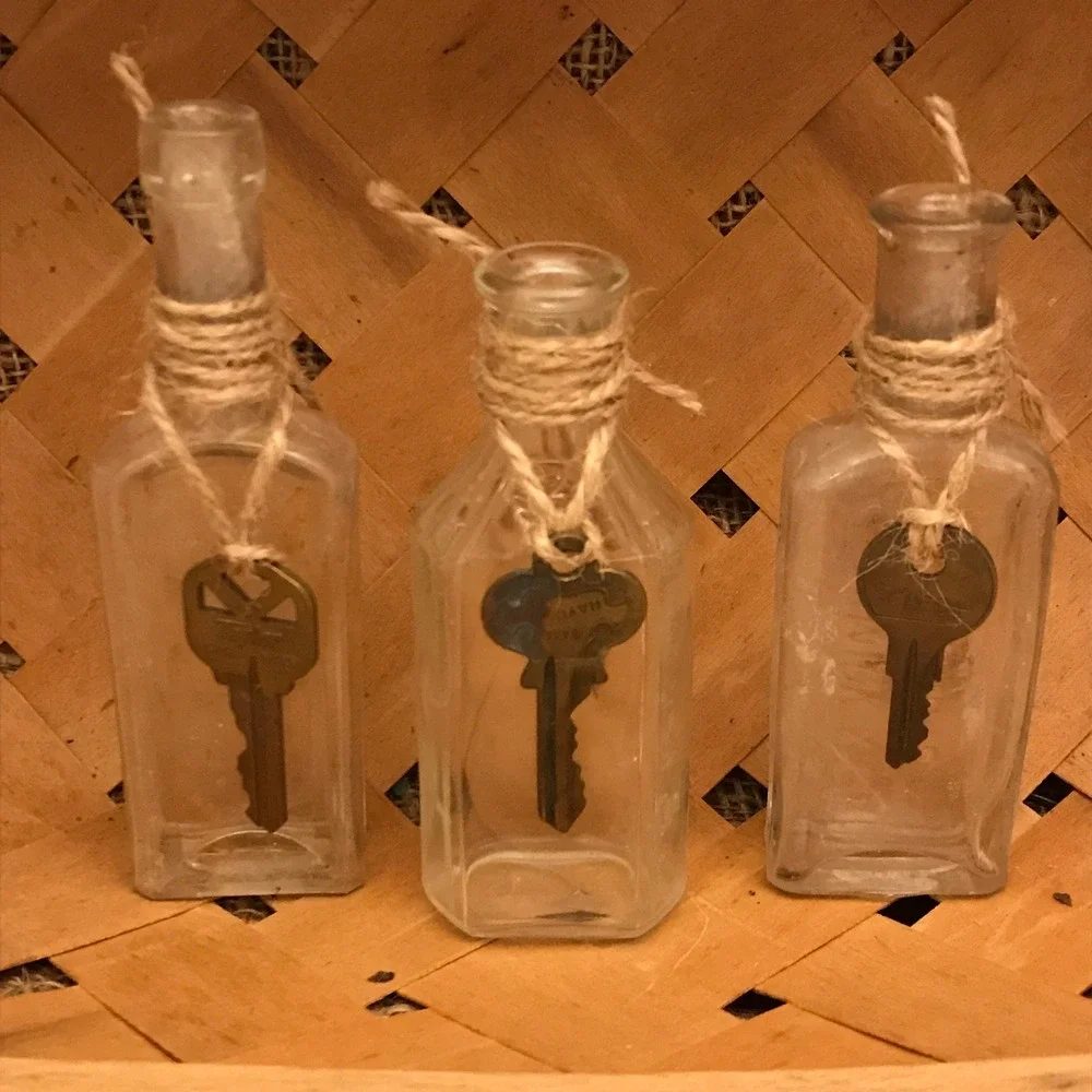 Vintage‎ Antique, Apothecary Bottles with Vintage Key, Steampunk Wedding Decor